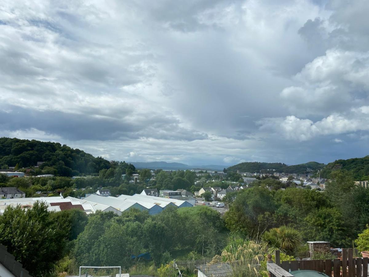 Benollis Apartment Oban Bagian luar foto
